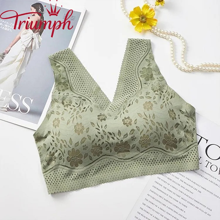 TRIUMPH - 3 BUC 💥LENJERIE SUBȚIRE, FRUMOASĂ, CU VESTĂ[75A-110E]